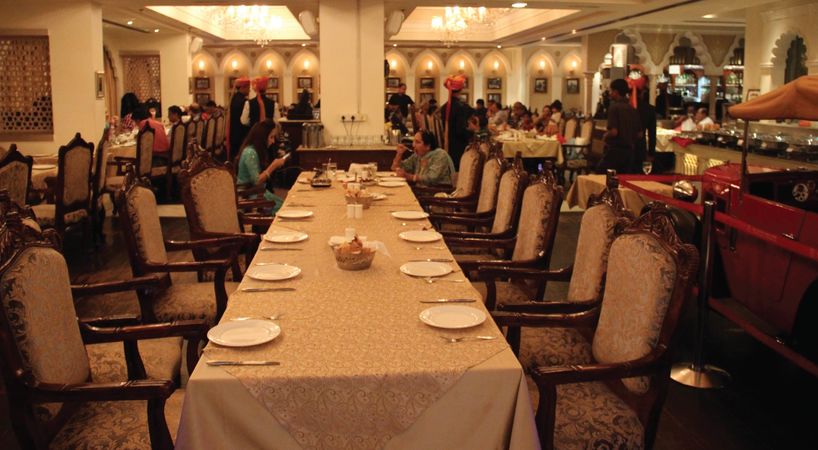 best restaurants in gurgaon for family dinner
